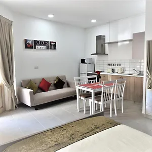 https://gregorys-holiday-apartment-larnaca.hotelsatayianapa.com