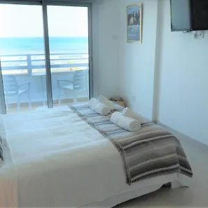 https://larnaca-seaview-luxury-suites.hotelsatayianapa.com